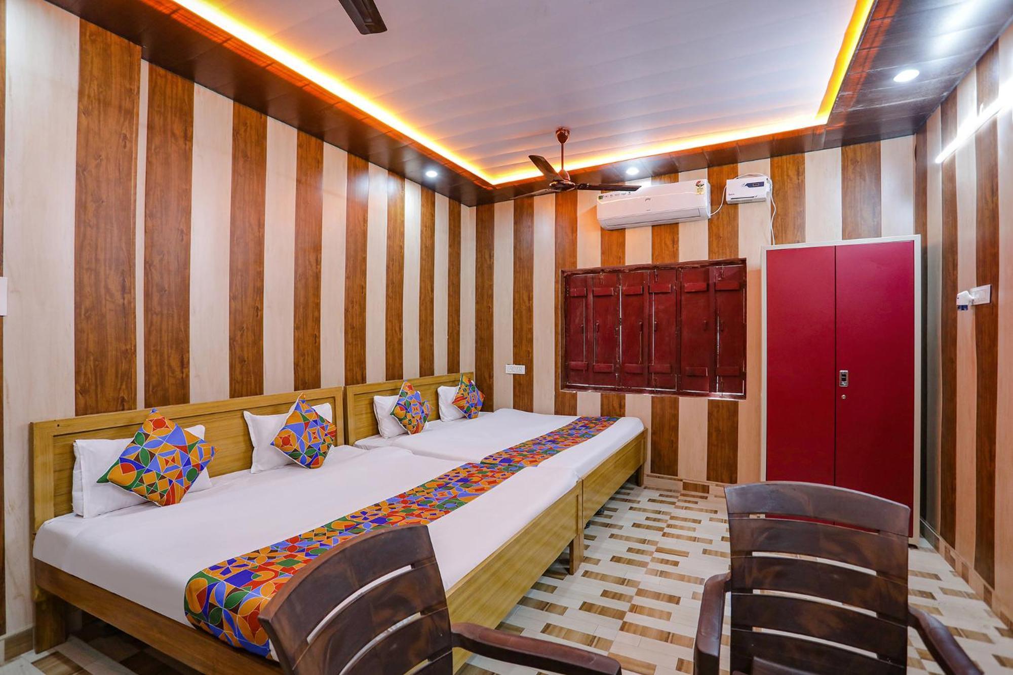 Hotel Fabexpress Shree Ram Aadhar 900 Mtr From Ram Mandir Ayodhya Exterior foto